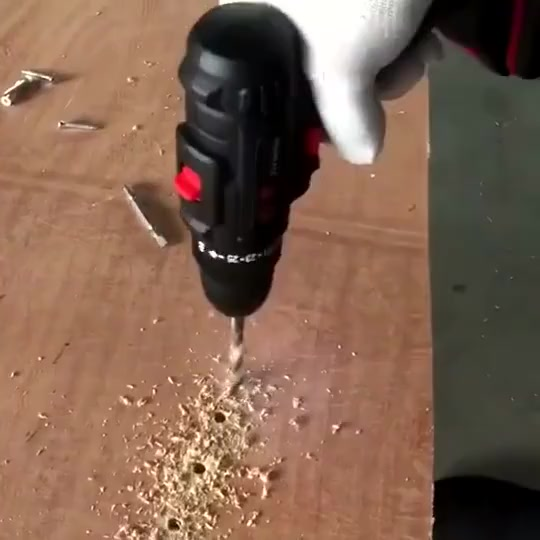 Parafusadeira Furadeira 48V 2 Baterias Com Maleta e Acessórios Completo