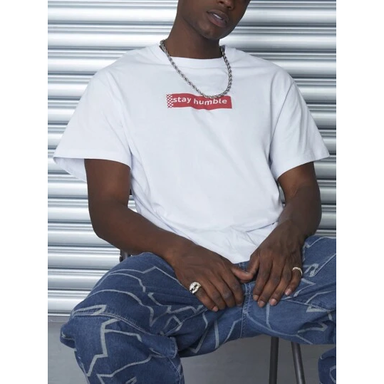 SHEIN Camiseta  Street life Stay humble Oversized Masculino Algodão Branco